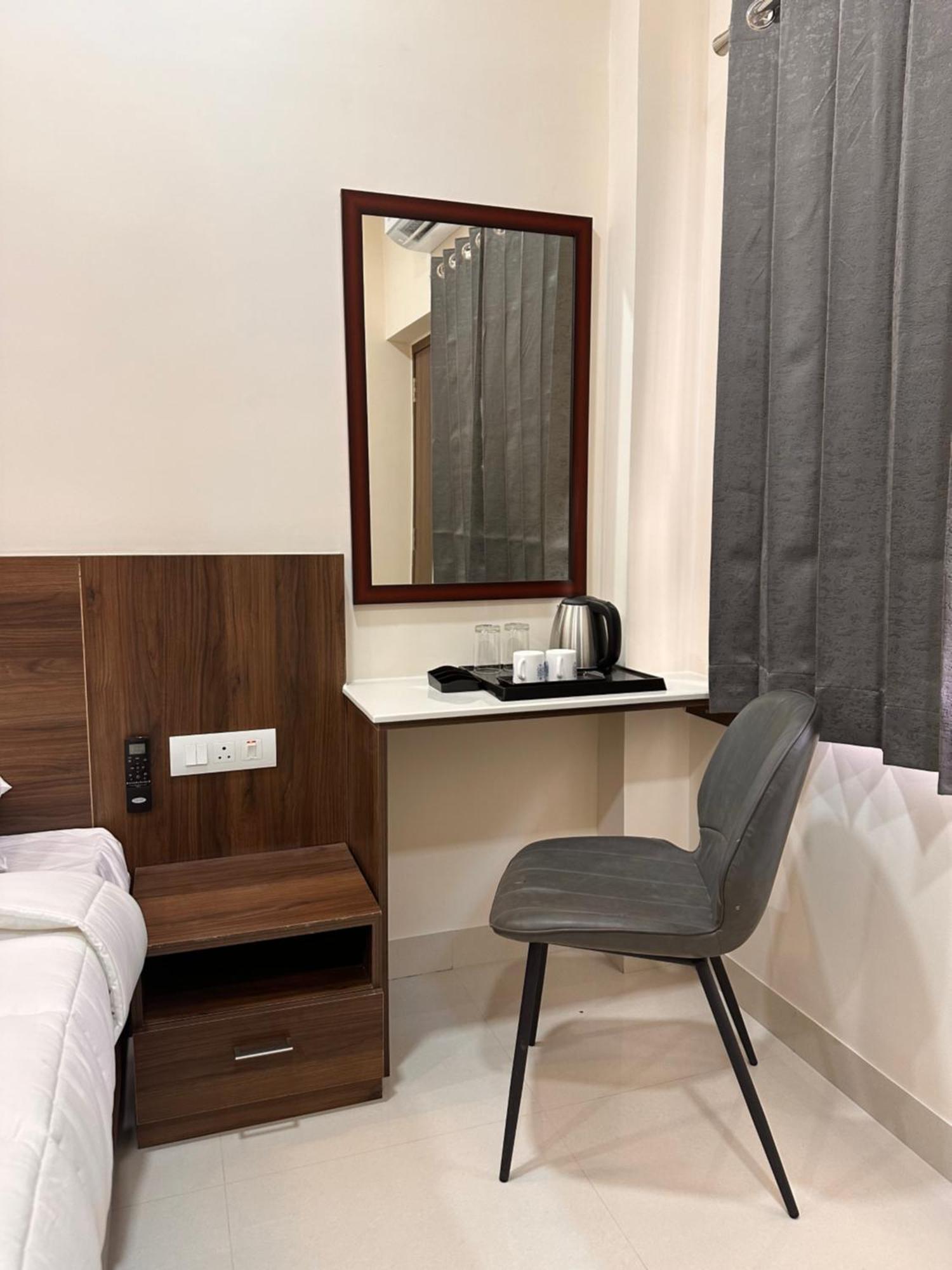 Tulip Homes Coimbatore Buitenkant foto